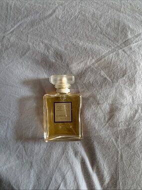 CHANEL Coco Mademoiselle Perfume Bottle - Gold